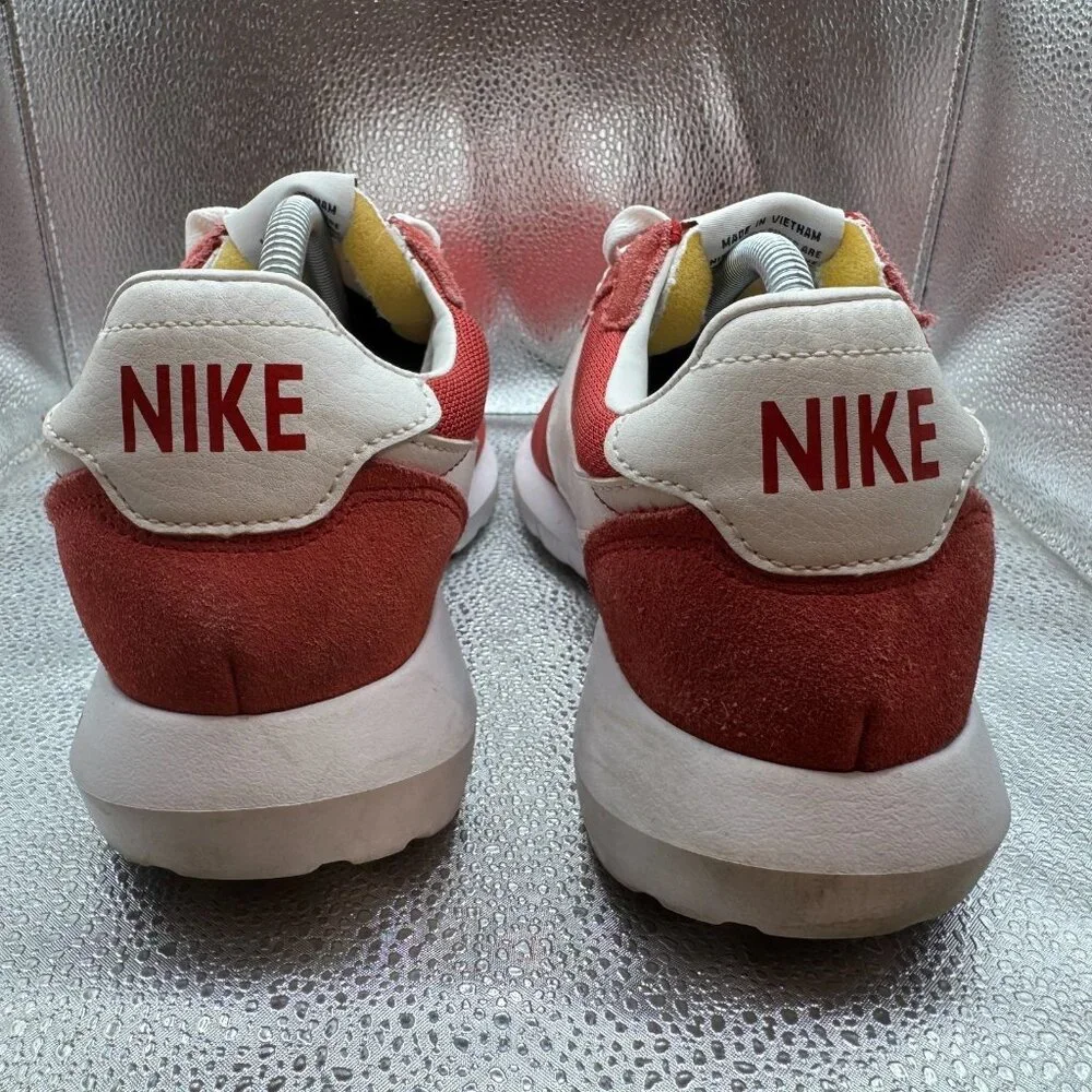Size 9.5 Nike Roshe LD-1000 Mens Varsity Red Athletic Sneakers 802022-601‎